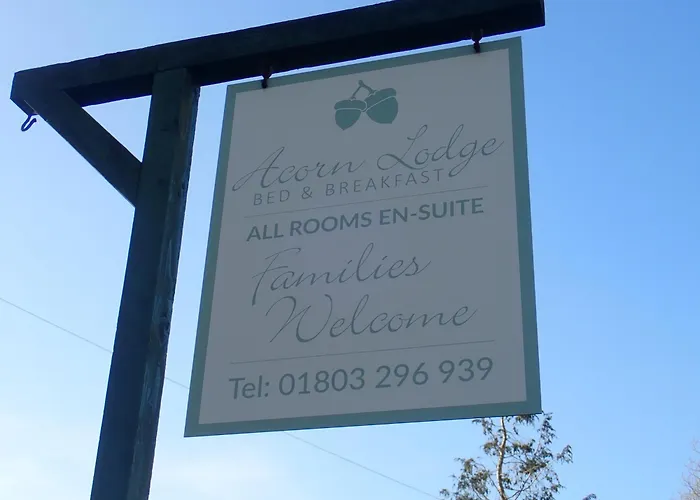 Acorn Lodge